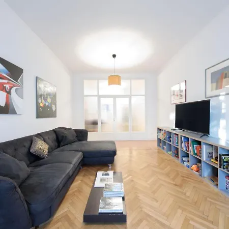 Principe Di Piemonte 10m 6 Guests Appartement *